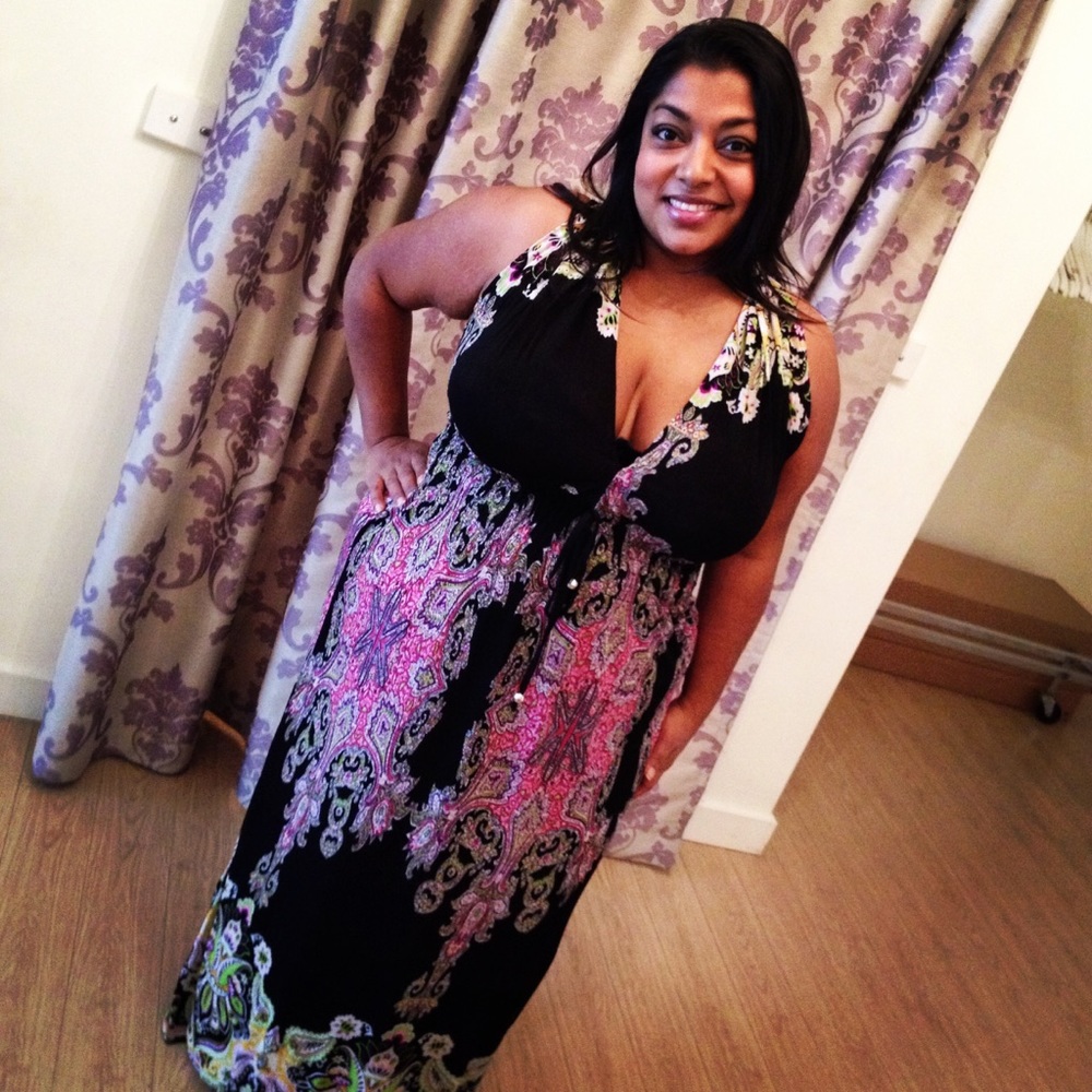 Patterned Maxi Dress - Picture 3 of 5